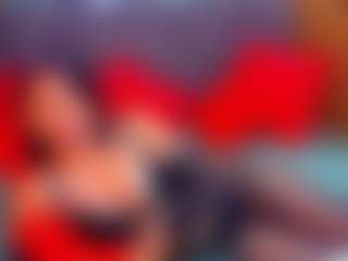 Live cam show with LauraSin - Outside on Camsoda