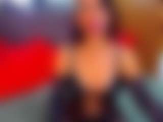 Live cam show with LauraSin - Outside on Camsoda