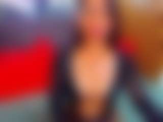 Live cam show with LauraSin - Outside on thefappeningchat.com