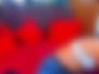 Live cam show with LauraSin - Outside on WildCum