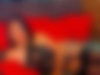 Live cam show with LauraSin - Outside on Camsoda