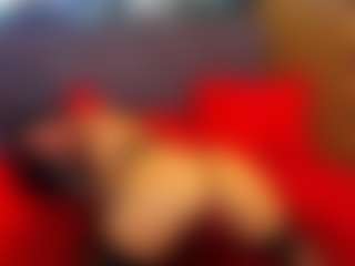 Live cam show with LauraSin - Costume on intimatelivegirls.com