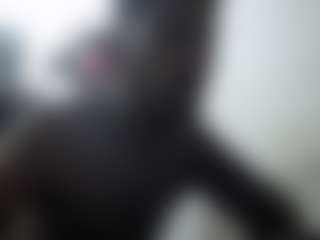Live cam show with StromeArnold - Tease on xfollow cams