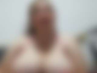 Live cam show with Allyyson-sweet - Control on Soda Cam