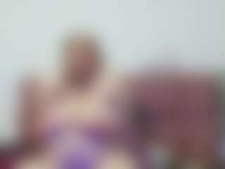 Live cam show with Allyyson-sweet - Blonde Hair Lovense on StripNow