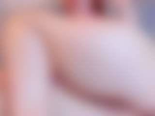 Live cam show with Angie Muller - Living Room on Camsoda.co