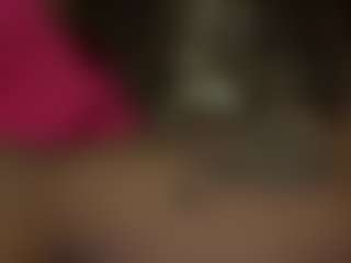 Live cam show with Exotica - Average on Big Tits