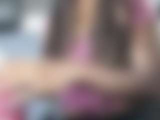 Live cam show with Divine - Pegging on AdultVida.com