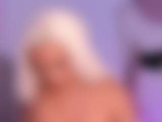 Live cam show with Shelynna - Blonde Hair on Camsoda