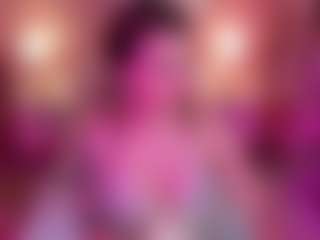 Live cam show with anniesweet01 - Camel Toe on AdultVida.com