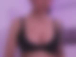 Live cam show with karli-sw - Ride on Fling VIP Chat