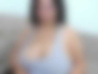 Live cam show with Miah Collings - Ass Bouncing on Camiplay Live