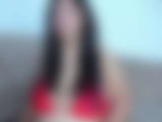 Live cam show with Miah Collings - Hairy Pussy on Camming Site