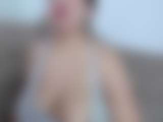 Live cam show with Miah Collings - Hairy Pussy Brown Hair on Camsoda