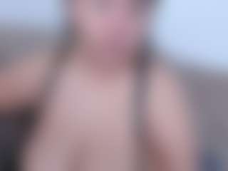 Live cam show with Miah Collings - Drinking on CamwithHer
