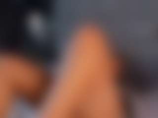 Live-camshow met Miah Collings - Body Massage op Camsoda