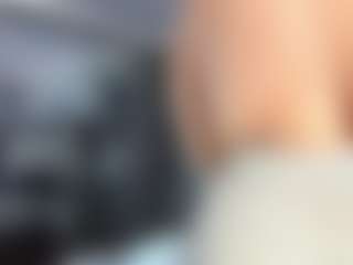 Live cam show with Miah Collings - Brown Hair on crypto-cams