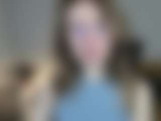 Live-Cam-Show mit MiaxLust - Glasses auf Camsoda