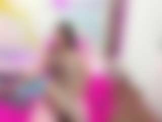 Live cam show with scarlett40 - Smoking on madthumbs