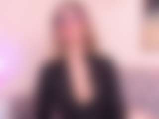 Live cam show with magic-rouse - Thong on https://playwithruby.com