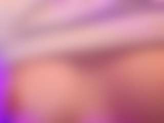 Live cam show with MollyHugs - Babygirl on intimatelivegirls.com