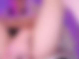 Live cam show with MollyHugs - Babygirl on MyBangCams