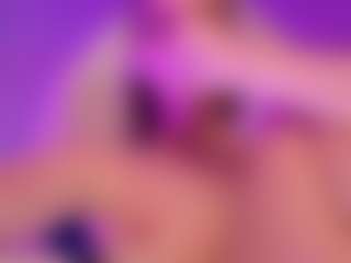 Live cam show with MollyHugs - Babygirl on Chatstar