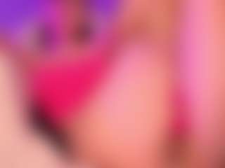 Live cam show with MollyHugs - Princess on Camsoda