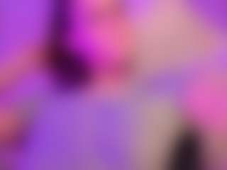 Live cam show with MollyHugs - Princess on Camsoda