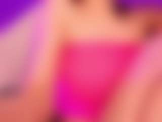 Live cam show with MollyHugs - Princess on Camsoda