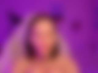 Live cam show with MollyHugs - Princess on mypornchat.com
