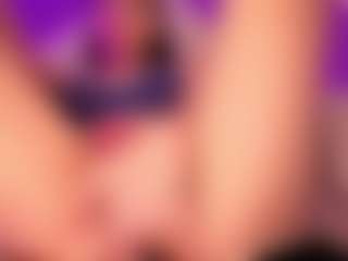 Live cam show with MollyHugs - Student on Dare Cams