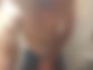 two009's Live Sex Cam Show