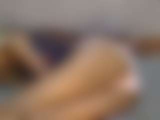 Live cam show with avrilhyn - Ebony on madthumbs | kenya