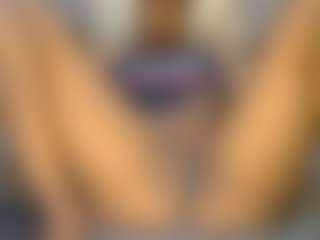 Live cam show with avrilhyn - Ebony on Pornisteam.com | kenya