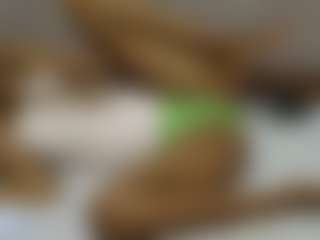 Live cam show with avrilhyn - Camel Toe on Hubzter Live