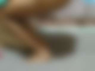 Live cam show with avrilhyn - Ebony on CamwithHer | kenya