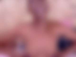 EbonyOlive69's Live Sex Cam Show