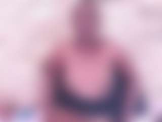 EbonyOlive69's Live Sex Cam Show