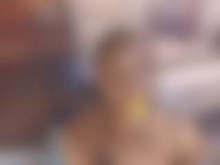 Live cam show with EbonyOlive69 - Gagging on Camsoda