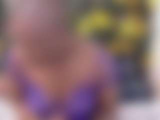EbonyOlive69's Live Sex Cam Show