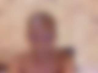 Live cam show with EbonyOlive69 - Smoking on eurowanks.com