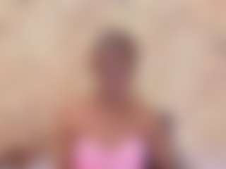 Live cam show with EbonyOlive69 - Deepthroat on Camsoda