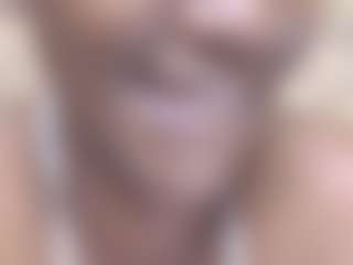 EbonyOlive69's Live Sex Cam Show