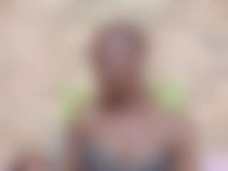 Live cam show with EbonyOlive69 - Lesbian on xDating