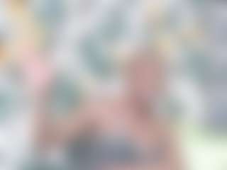 Live cam show with EbonyOlive69 - Smoking on livesexfox.com