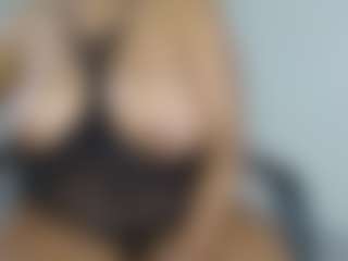 Live cam show with elizabeth-mature - Living Room on Gym Cam Girls