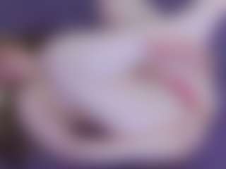 EvaPeachh's Live Sex Cam Show