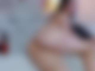 Live cam show with kaissy-bunny - Submissive on dropp.cam