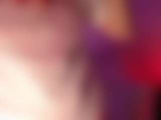 Live cam show with KatieMelone - Nympho on Dolls Live